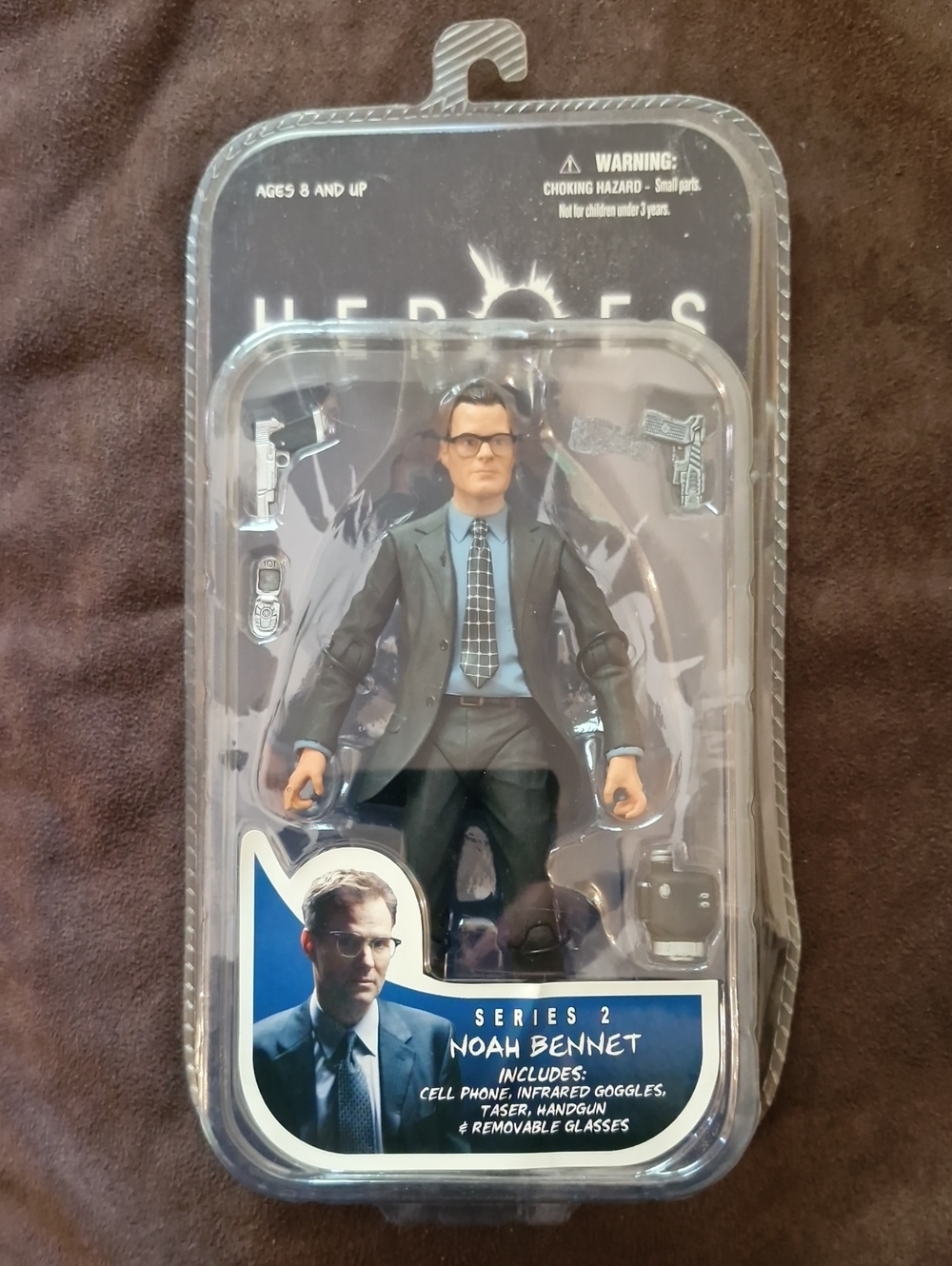Noah Bennet Mezco Heroes Series 2 Collectable Action Figure - Factory Sealed